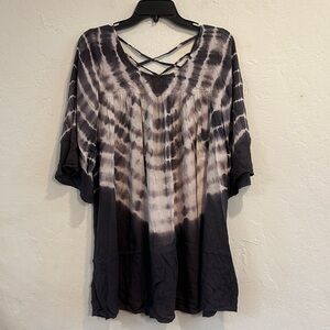 En Creme Black and White Tie-Dye Tunic‎